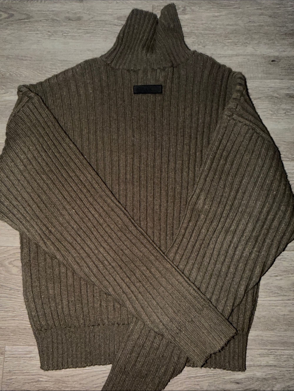 Fear of God Essentials Ribbed Turtleneck Sweater - Dark Brown size M